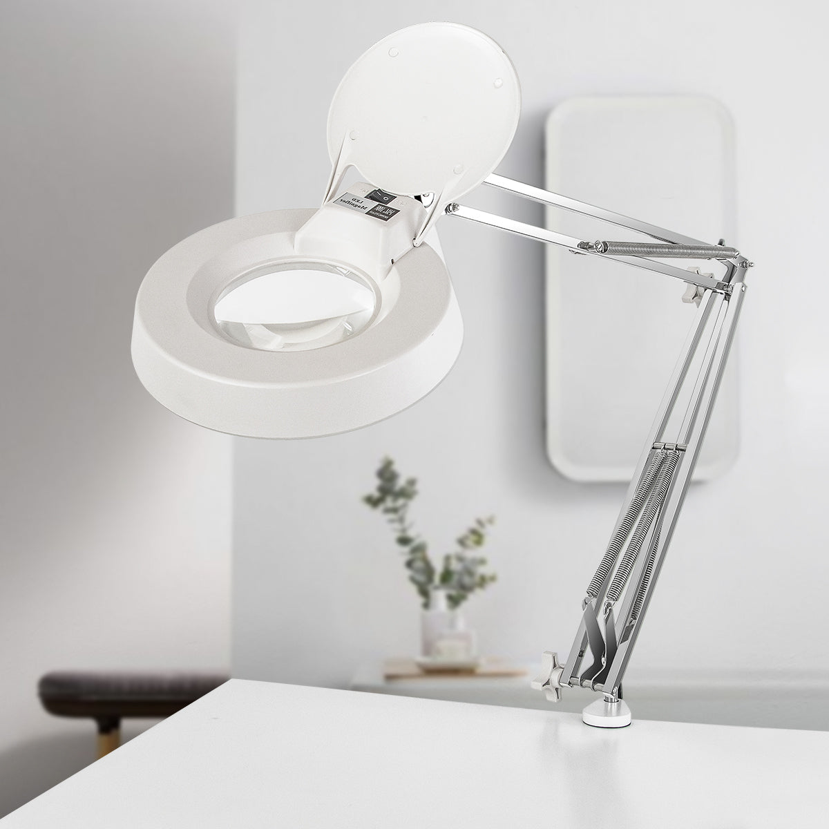 GNX-11 magnifying lamp adjustable swing-arm structure